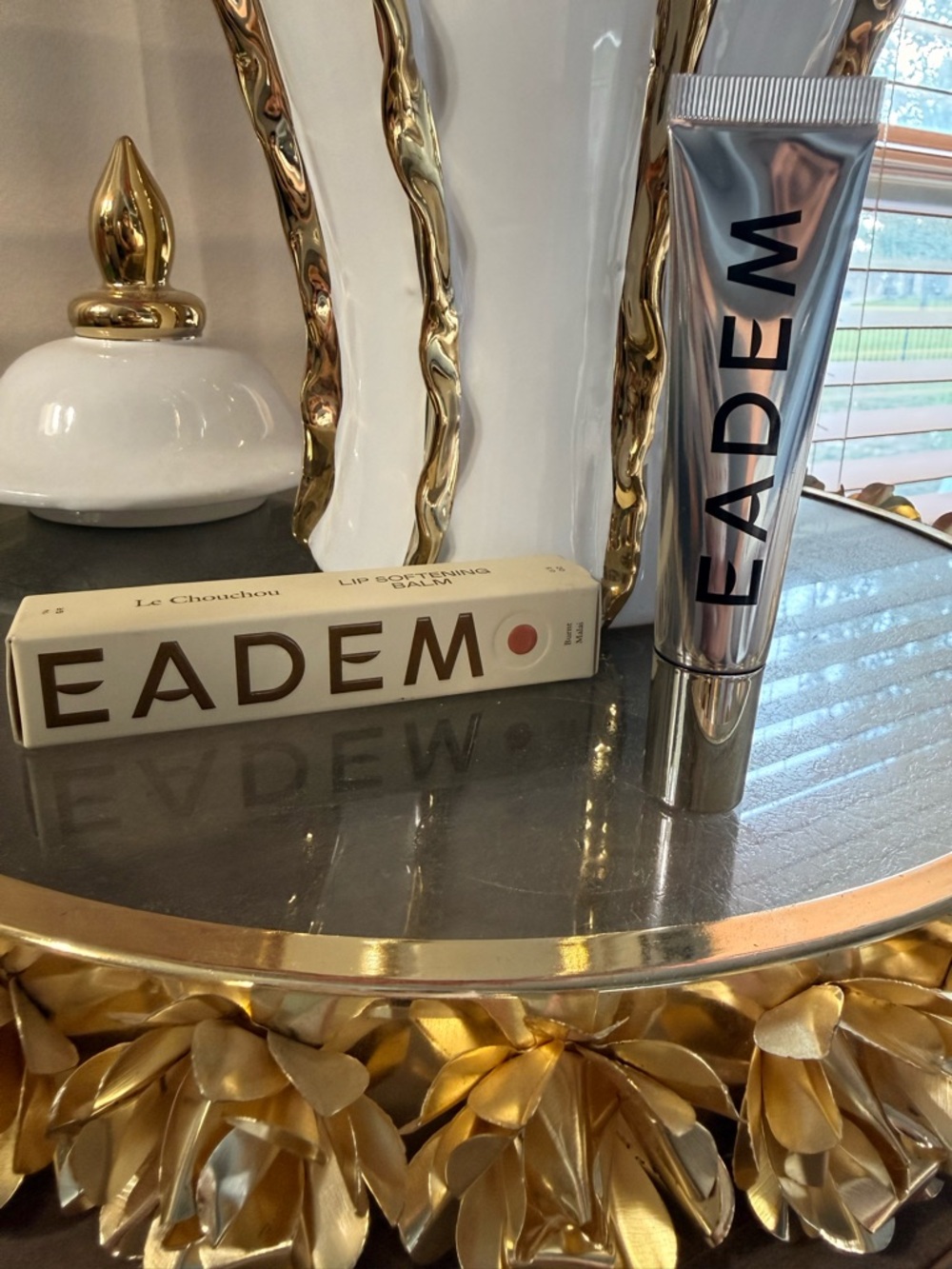 Eadem Le Chouchou Exfoliating and softening peptide lip balm - Burnt Malai